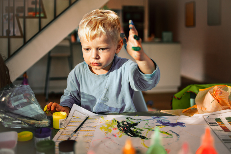 toddler kid painting and crafting